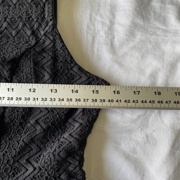 Monteau Women's Black Sleeveless Mini Cocktail Lace Dress Lined Size Large - Picture 7 of 13